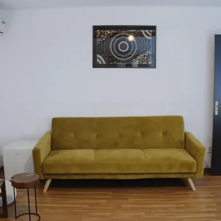 Casa Colinelor 3* Urlati