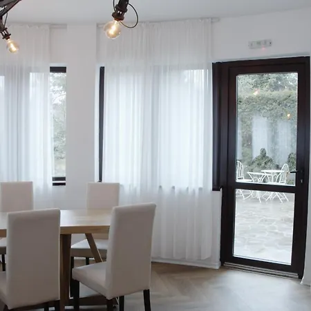 Casa Colinelor 3* Urlati