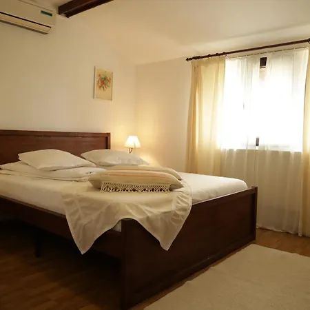 Casa Colinelor Hotel