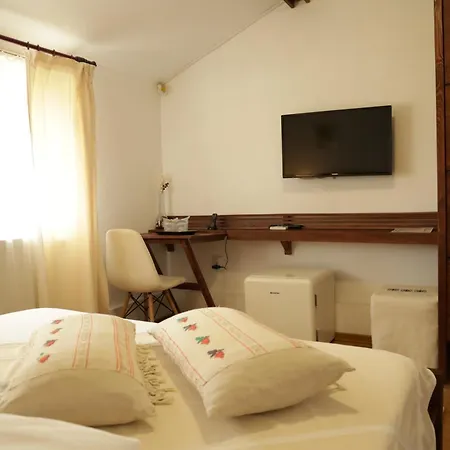 Casa Colinelor 3* Urlati