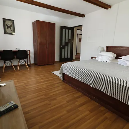 Hotel Casa Colinelor